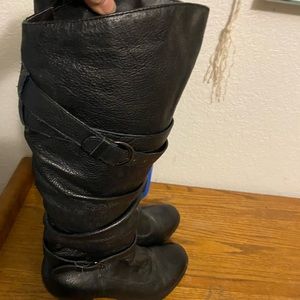 Black boots size 8